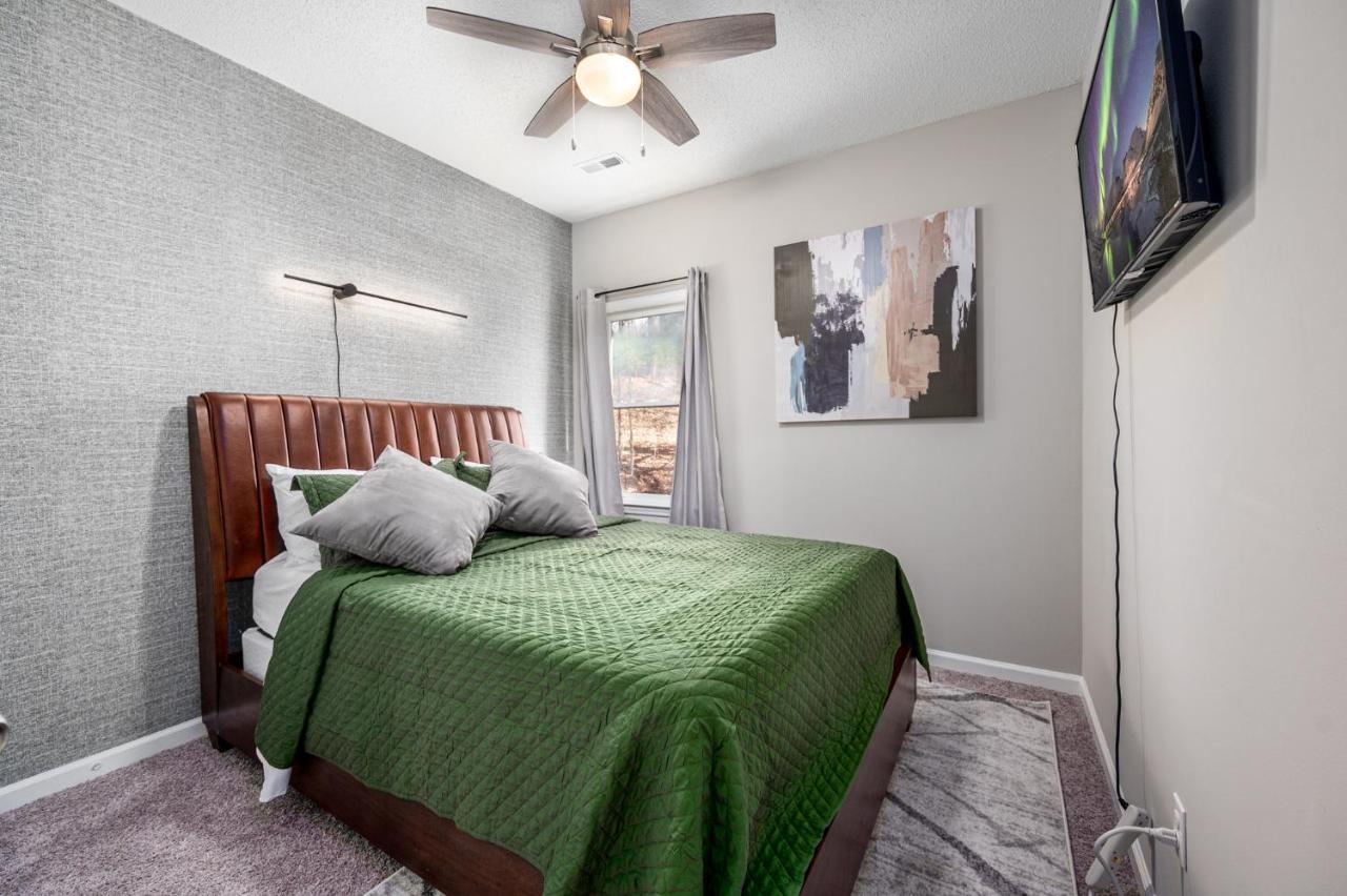 Cozy Industrial Kildaire Farms Home- Near Downtown 캐리 외부 사진